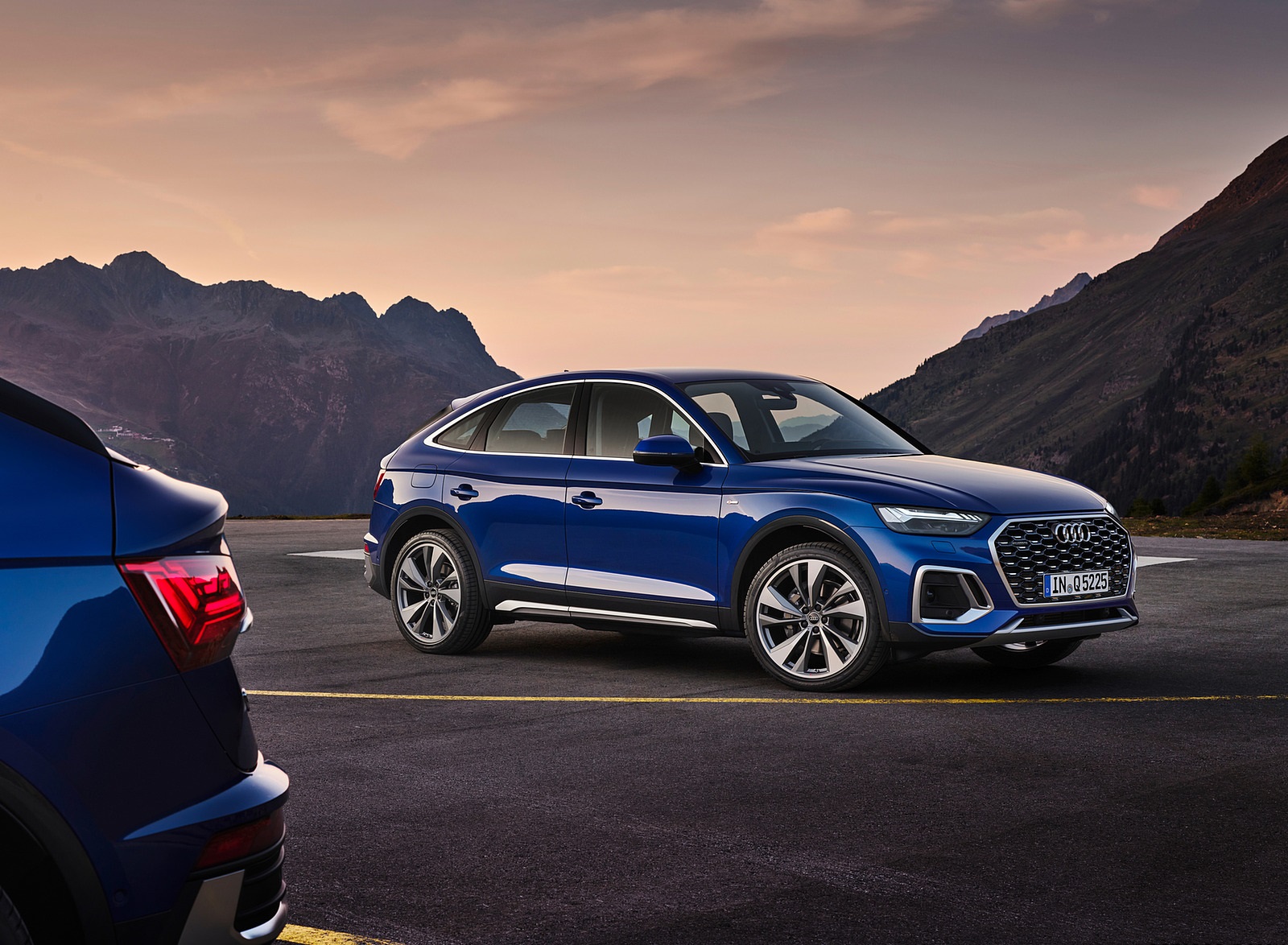 2021 Audi Q5 Sportback Front Three-Quarter Wallpapers #129 of 158