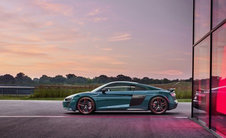 2021 Audi R8 Green Hell (Color: Tioman Green) Side Wallpapers 450x275 (20)