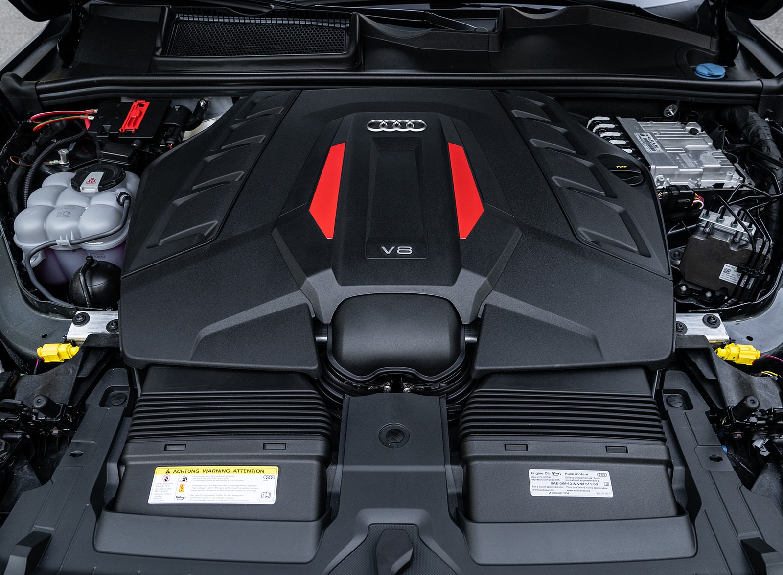 2021 Audi SQ7 (US-Spec) Engine Wallpapers #19 of 33