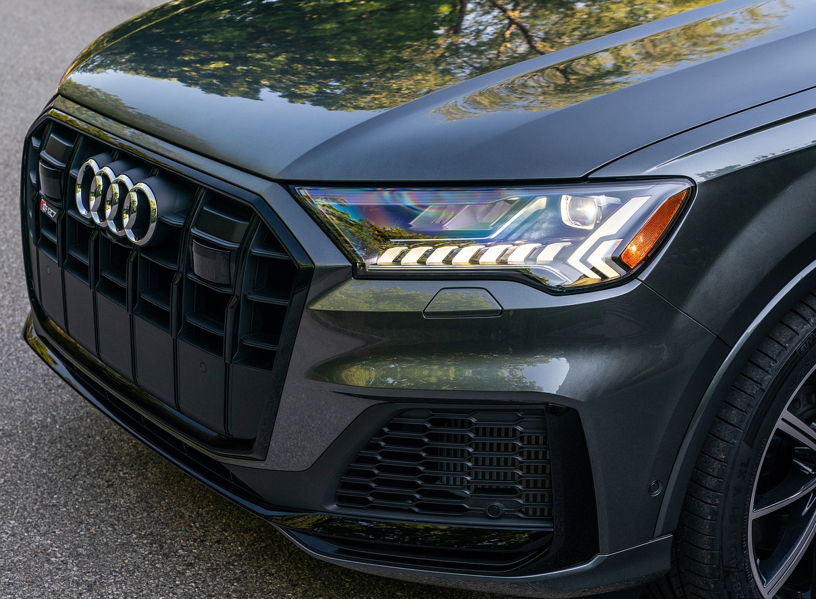 2021 Audi SQ7 (US-Spec) Headlight Wallpapers #12 of 33