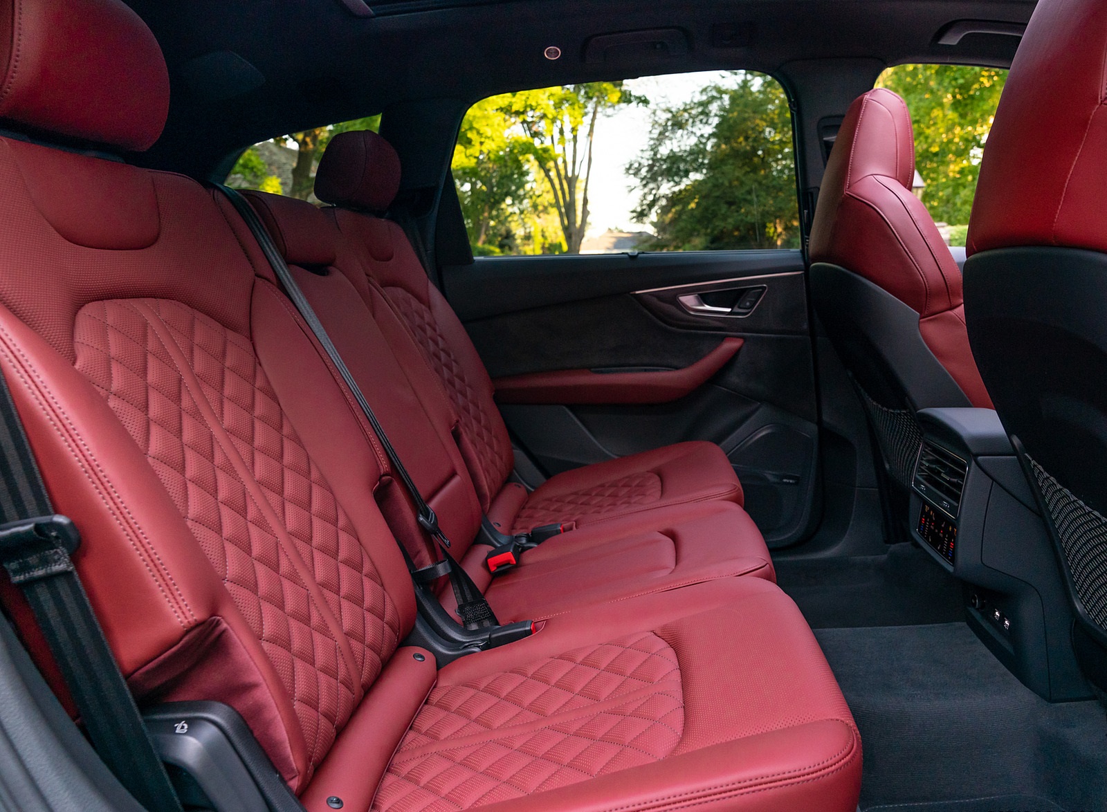 2021 Audi SQ7 (US-Spec) Interior Rear Seats Wallpapers  #29 of 33