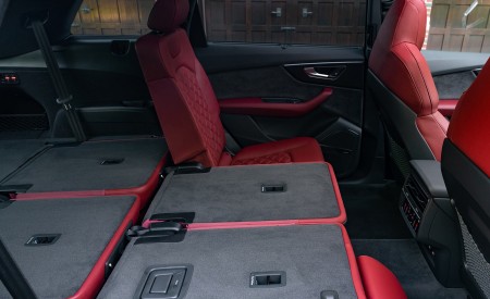 2021 Audi SQ7 (US-Spec) Interior Rear Seats Wallpapers 450x275 (30)