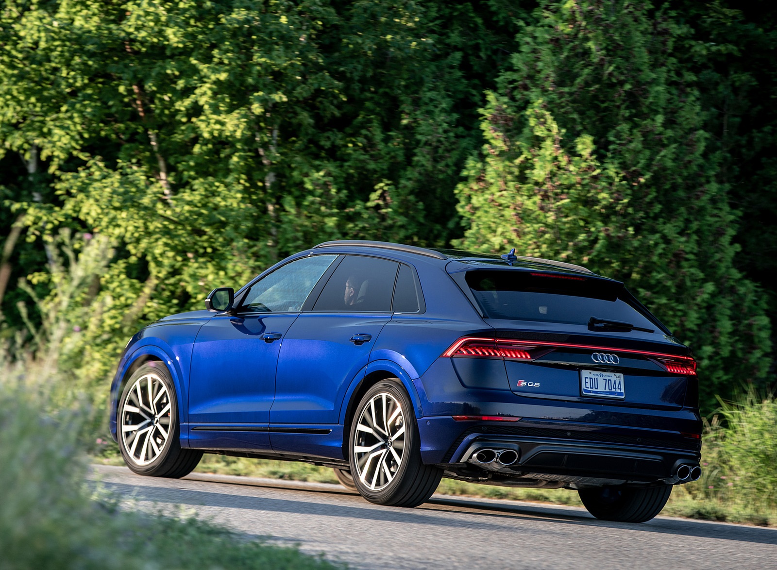 2021 Audi SQ8 (US-Spec) Rear Three-Quarter Wallpapers (7)