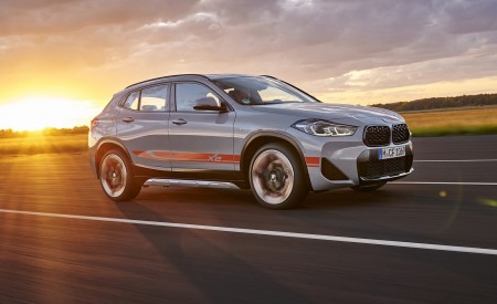 2021 BMW X2 M Mesh Edition Front Three-Quarter Wallpapers  450x275 (15)