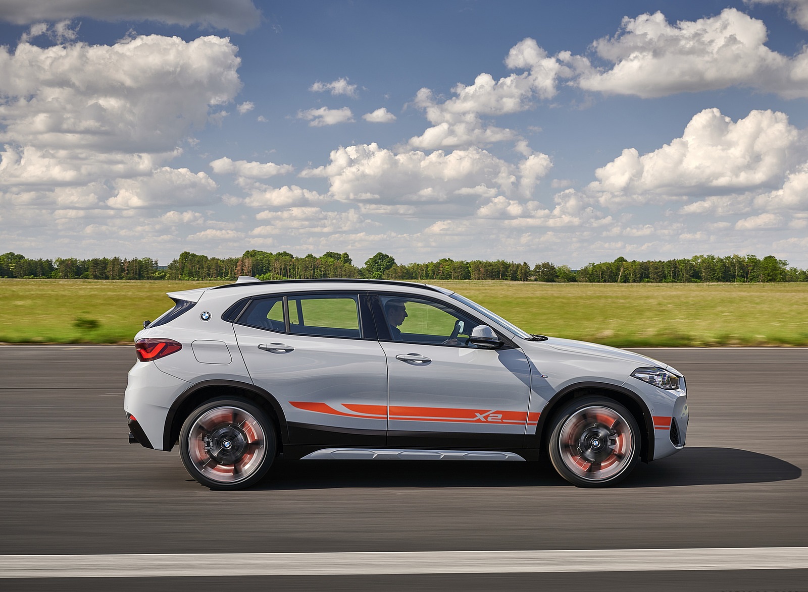 2021 BMW X2 M Mesh Edition Side Wallpapers  (4)