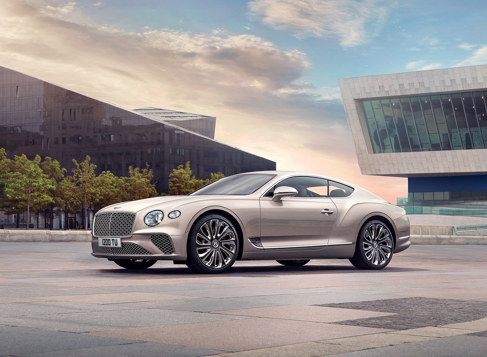 2021 Bentley Continental GT Mulliner Front Three-Quarter Wallpapers #4 of 14