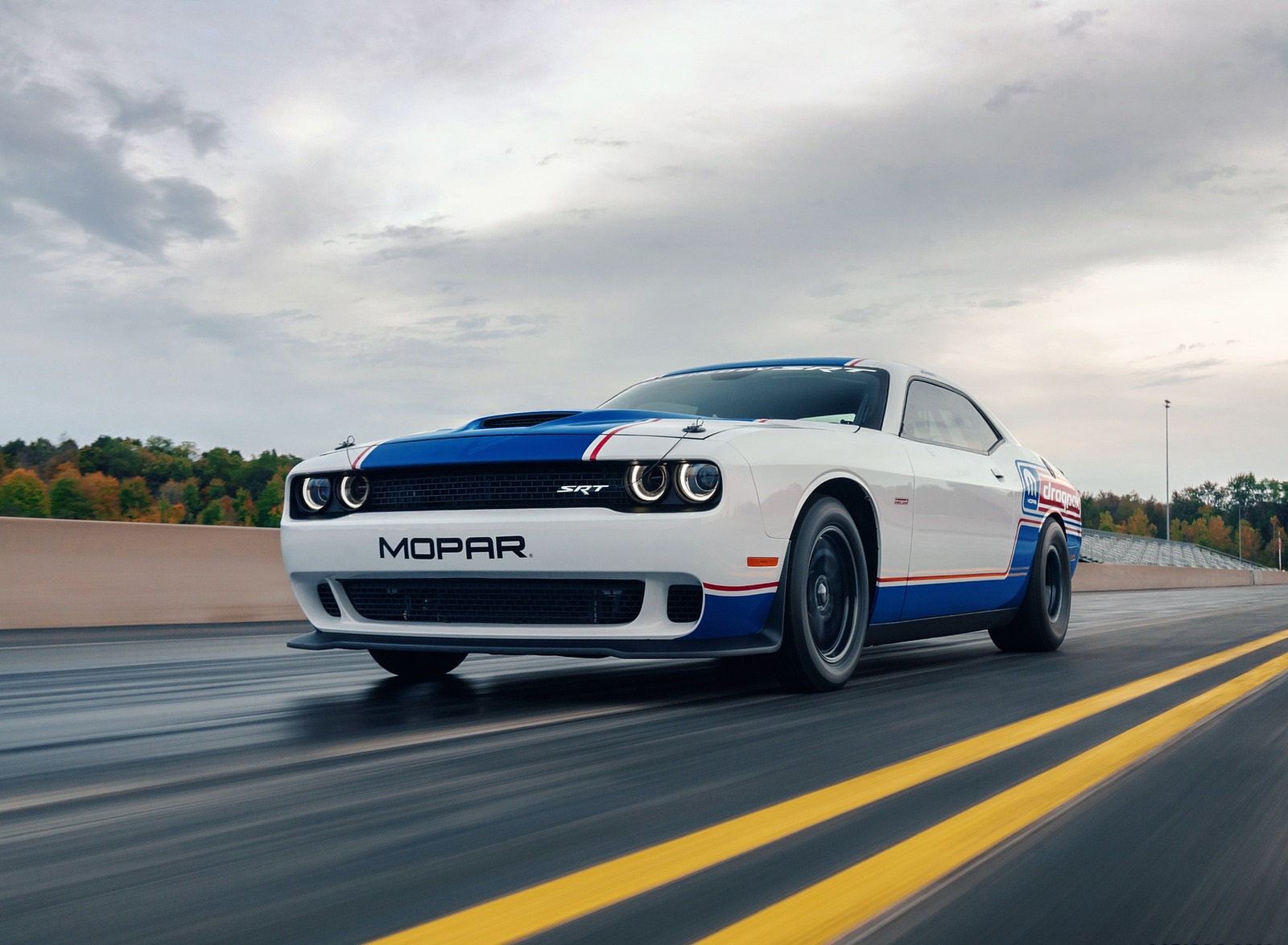 2021 Dodge Challenger Mopar Drag Pak Front Three-Quarter Wallpapers (4)