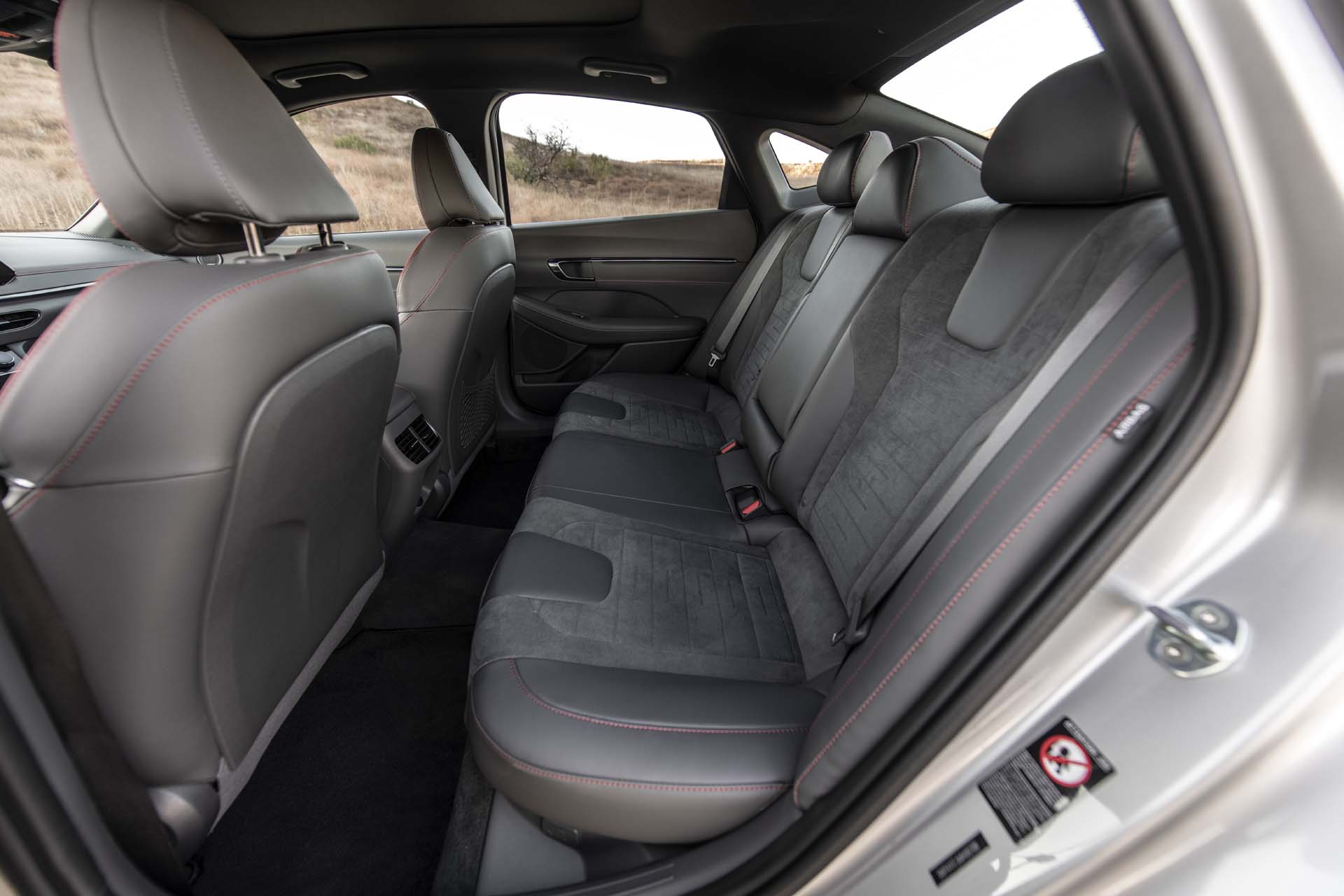 2021 Hyundai Sonata N Line (Color: Silver Pearl) Interior Rear Seats Wallpapers #98 of 124