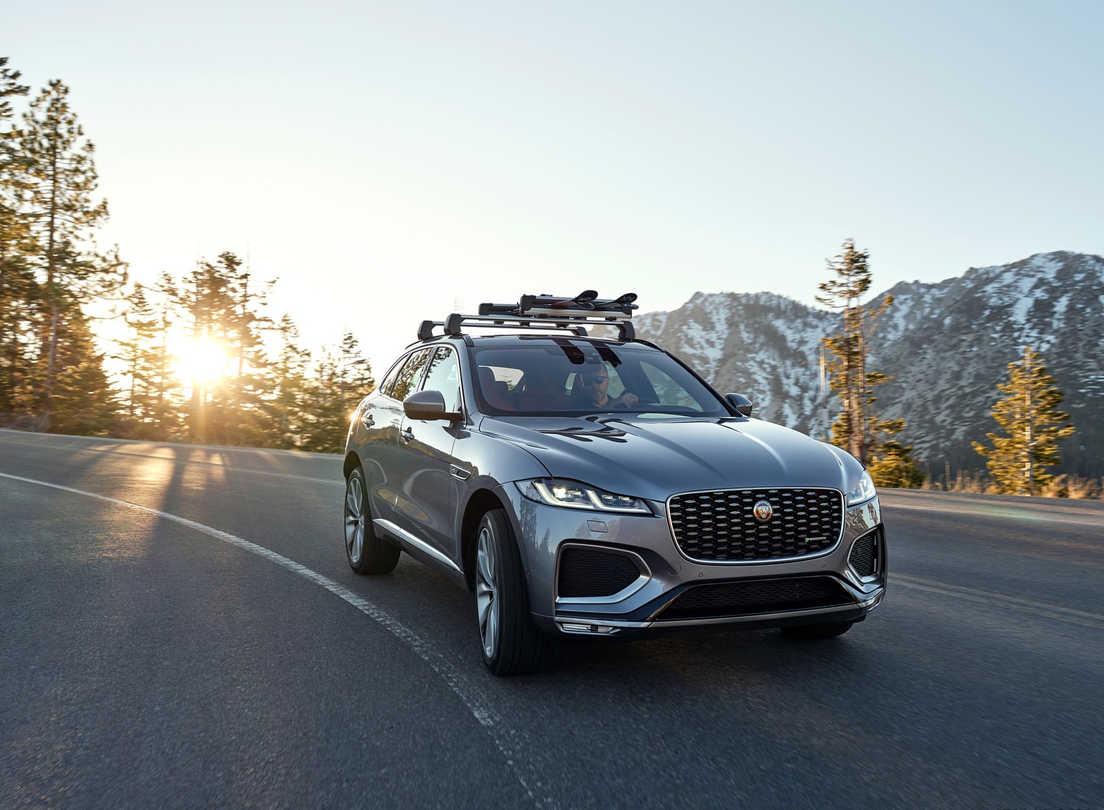 2021 Jaguar F-PACE Front Wallpapers #21 of 88
