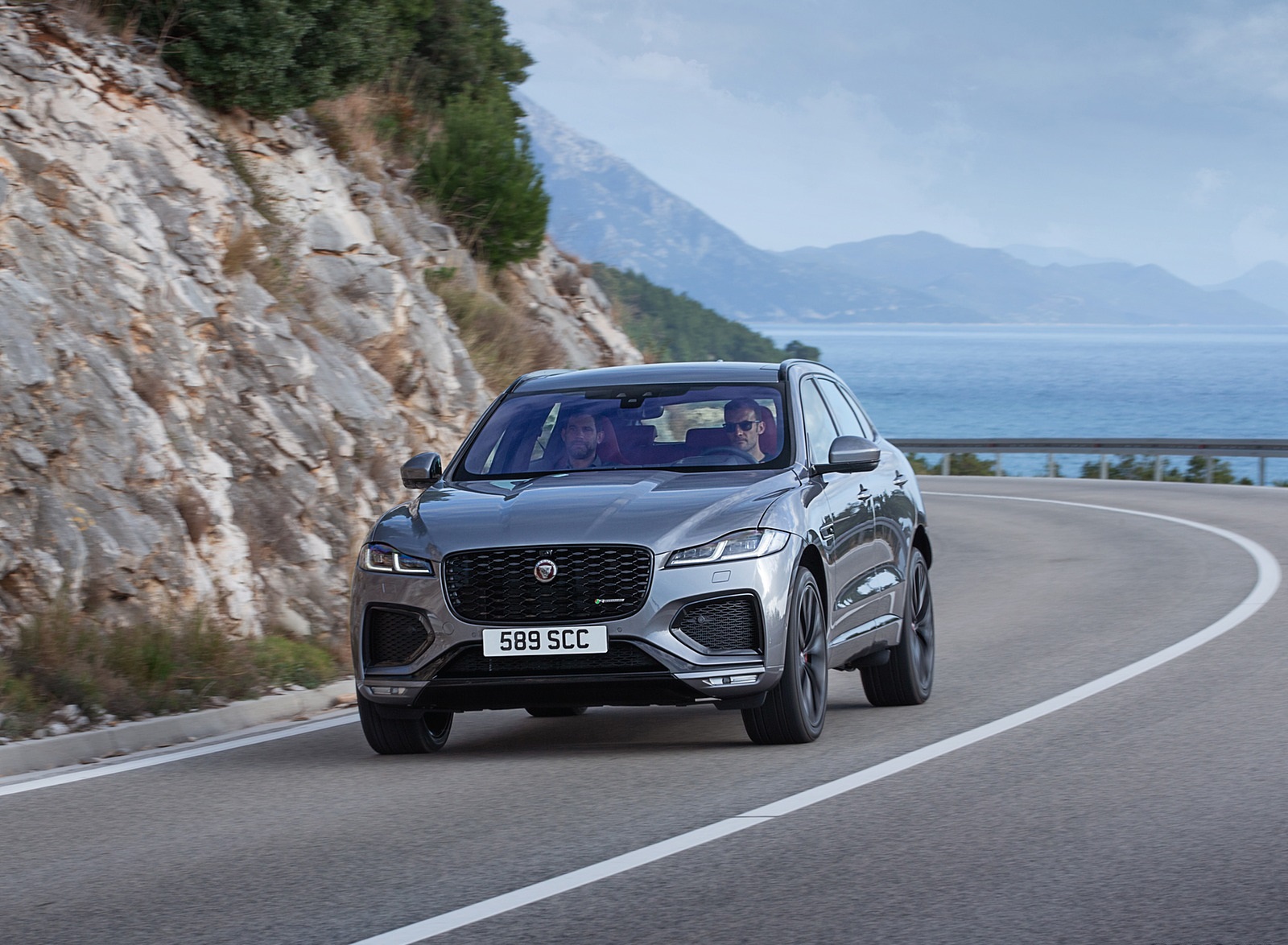 2021 Jaguar F-PACE Front Wallpapers (5)