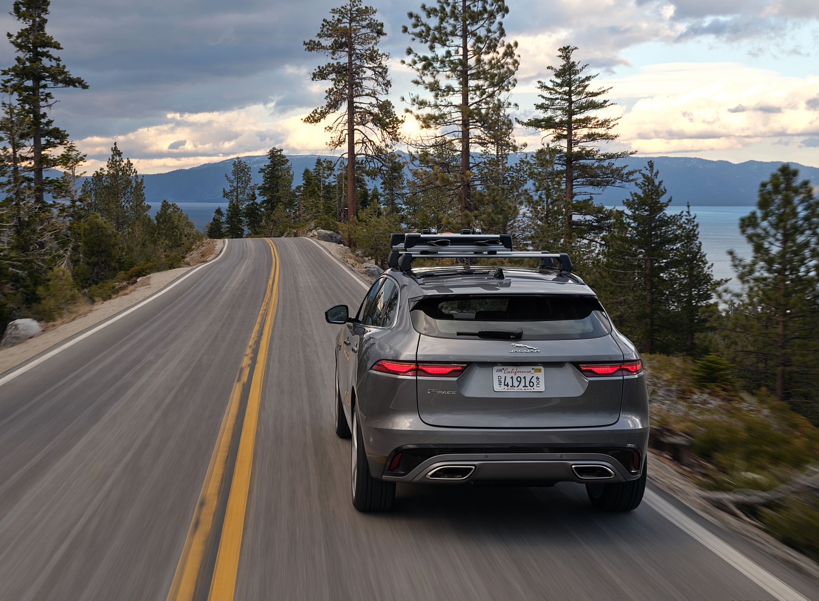 2021 Jaguar F-PACE Rear Wallpapers  #7 of 88