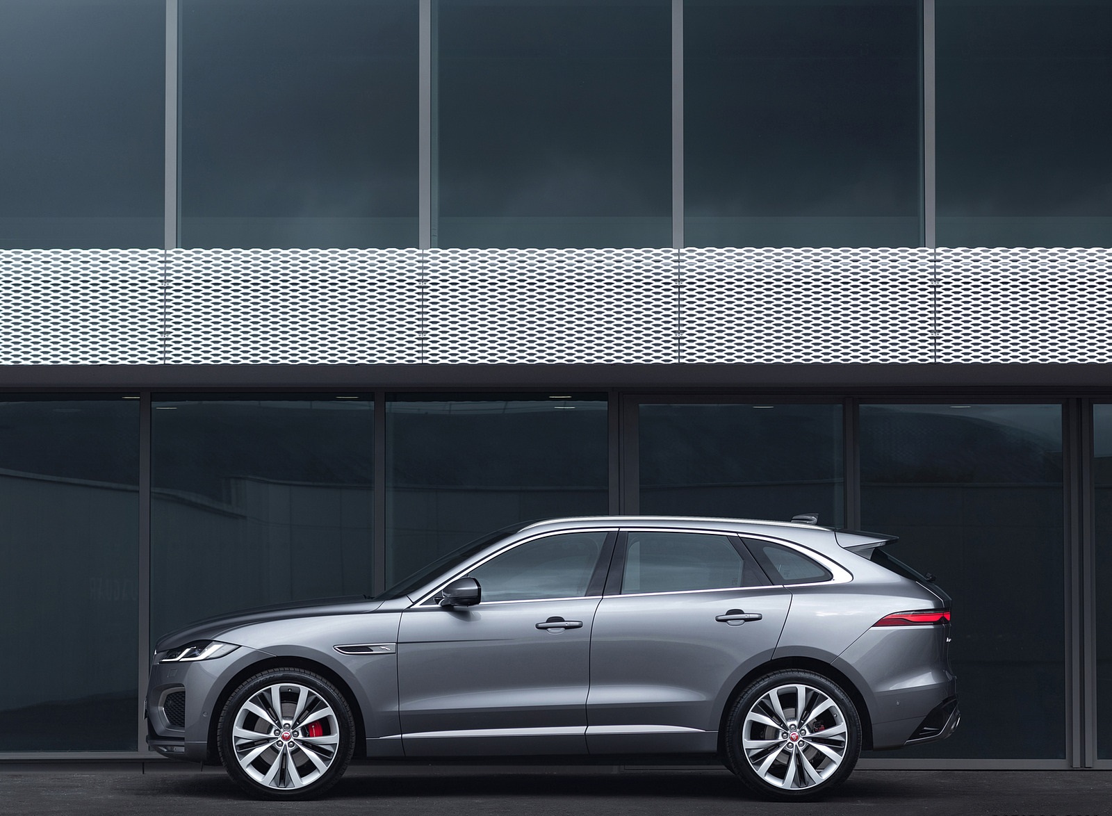 2021 Jaguar F-PACE Side Wallpapers #47 of 88