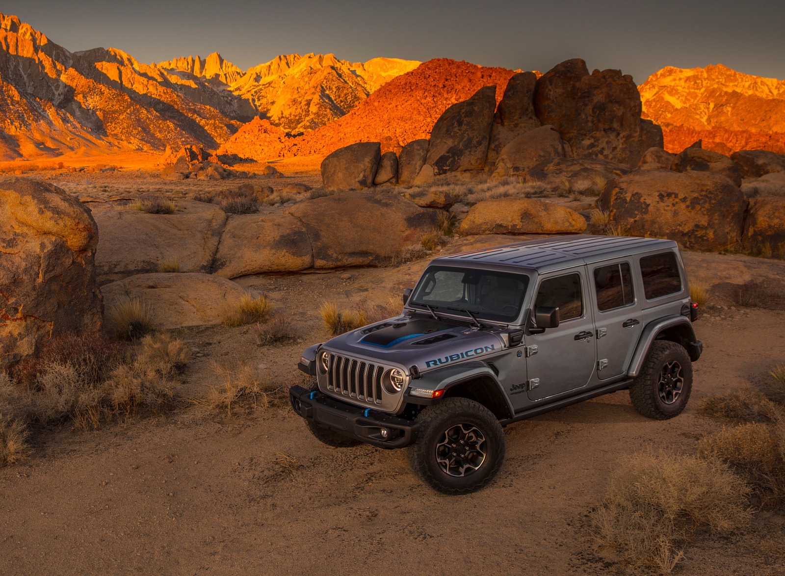 2021 Jeep Wrangler 4xe Plug-In Hybrid Front Three-Quarter Wallpapers  #16 of 62