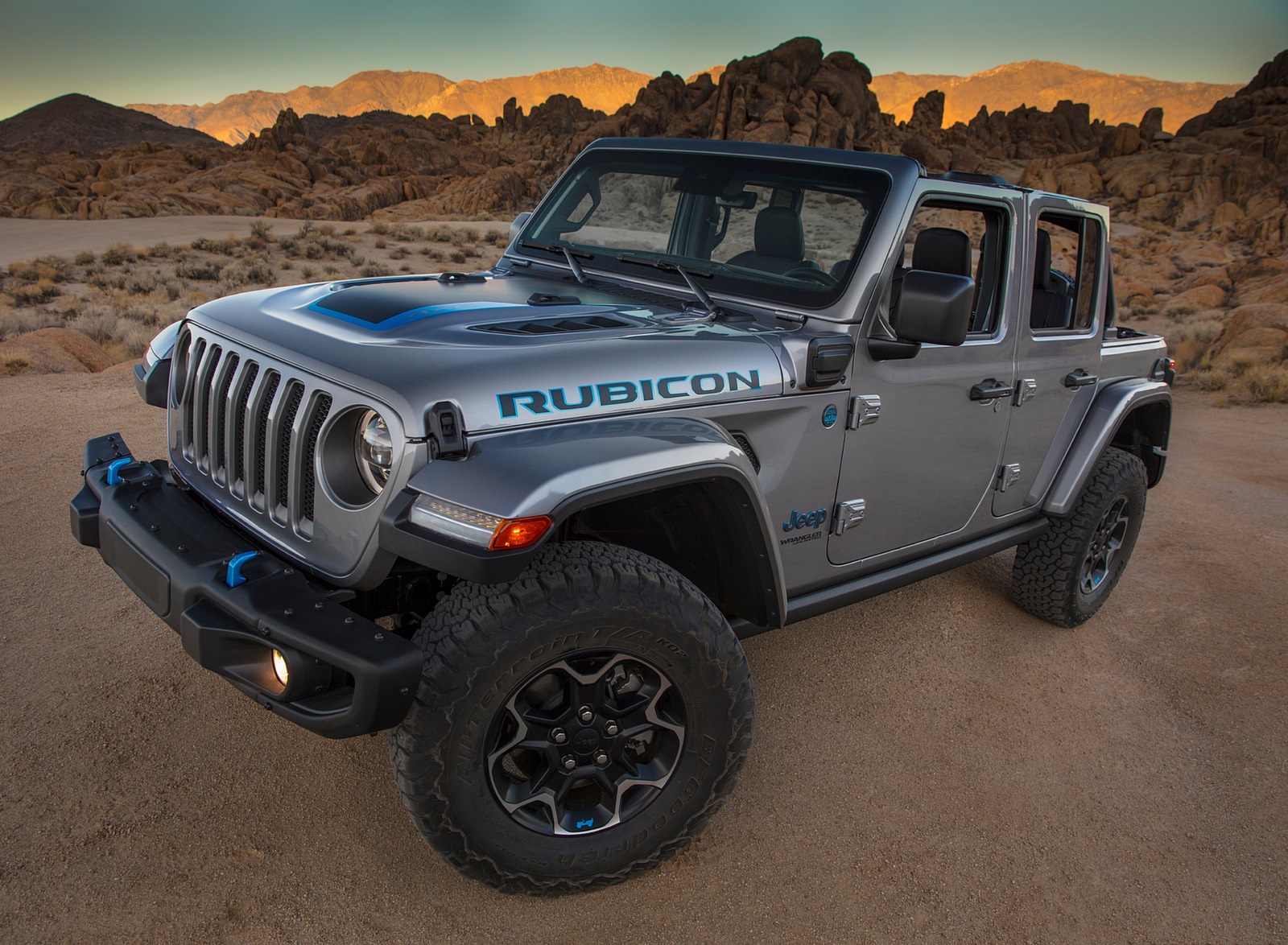 2021 Jeep Wrangler 4xe Plug-In Hybrid Front Three-Quarter Wallpapers  #17 of 62