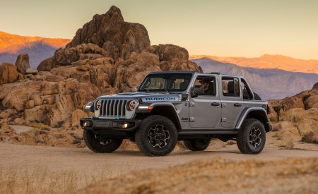 2021 Jeep Wrangler 4xe Plug-In Hybrid Front Three-Quarter Wallpapers 450x275 (19)