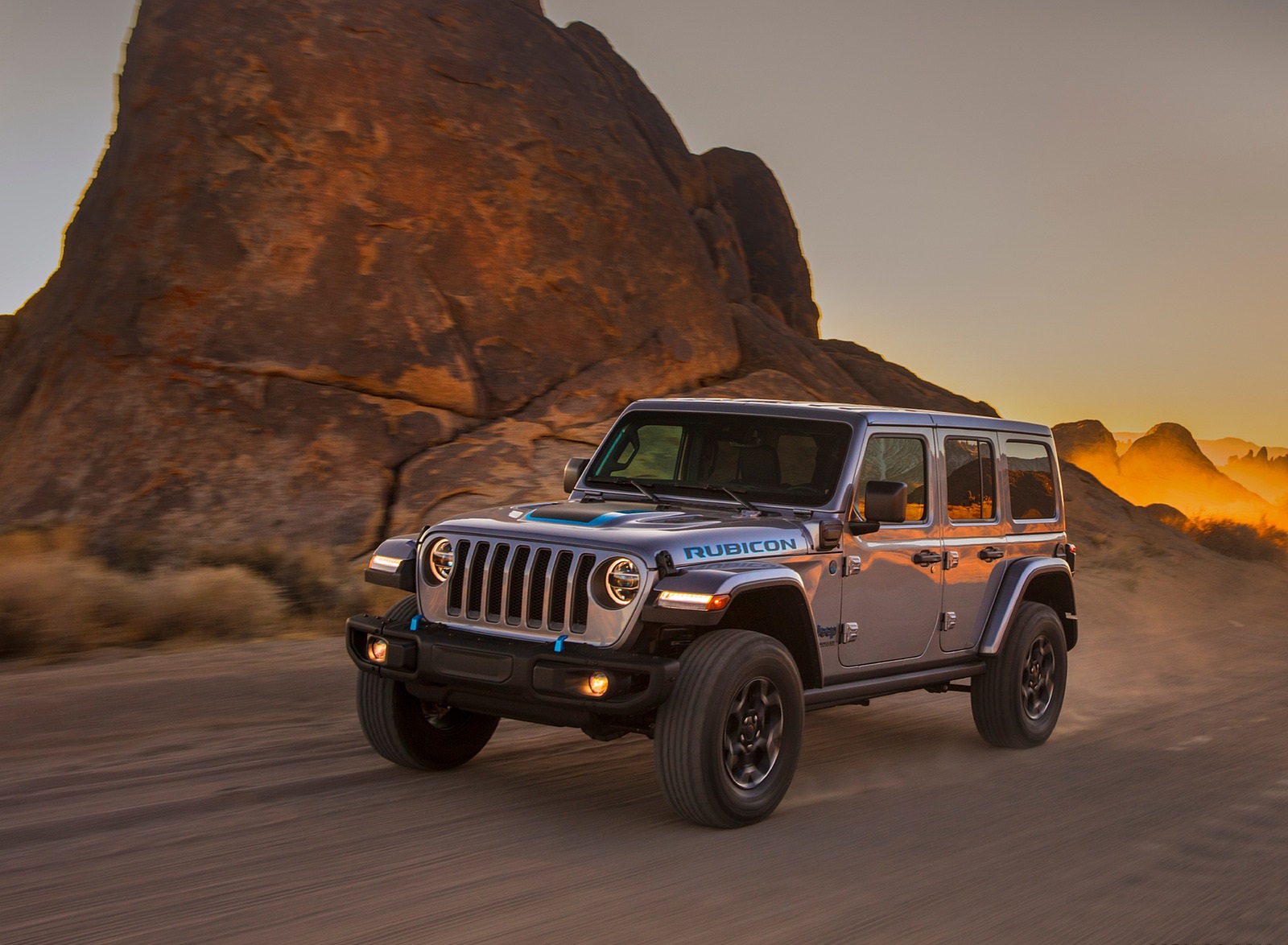 2021 Jeep Wrangler 4xe Plug-In Hybrid Front Three-Quarter Wallpapers #12 of 62