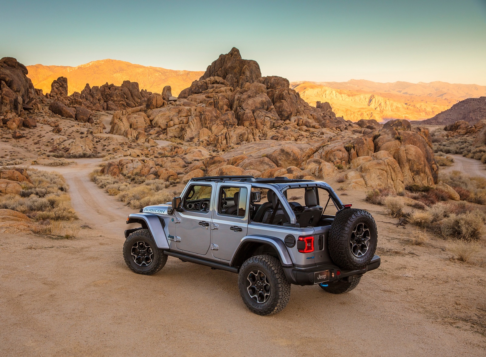 2021 Jeep Wrangler 4xe Plug-In Hybrid Rear Three-Quarter Wallpapers  #20 of 62