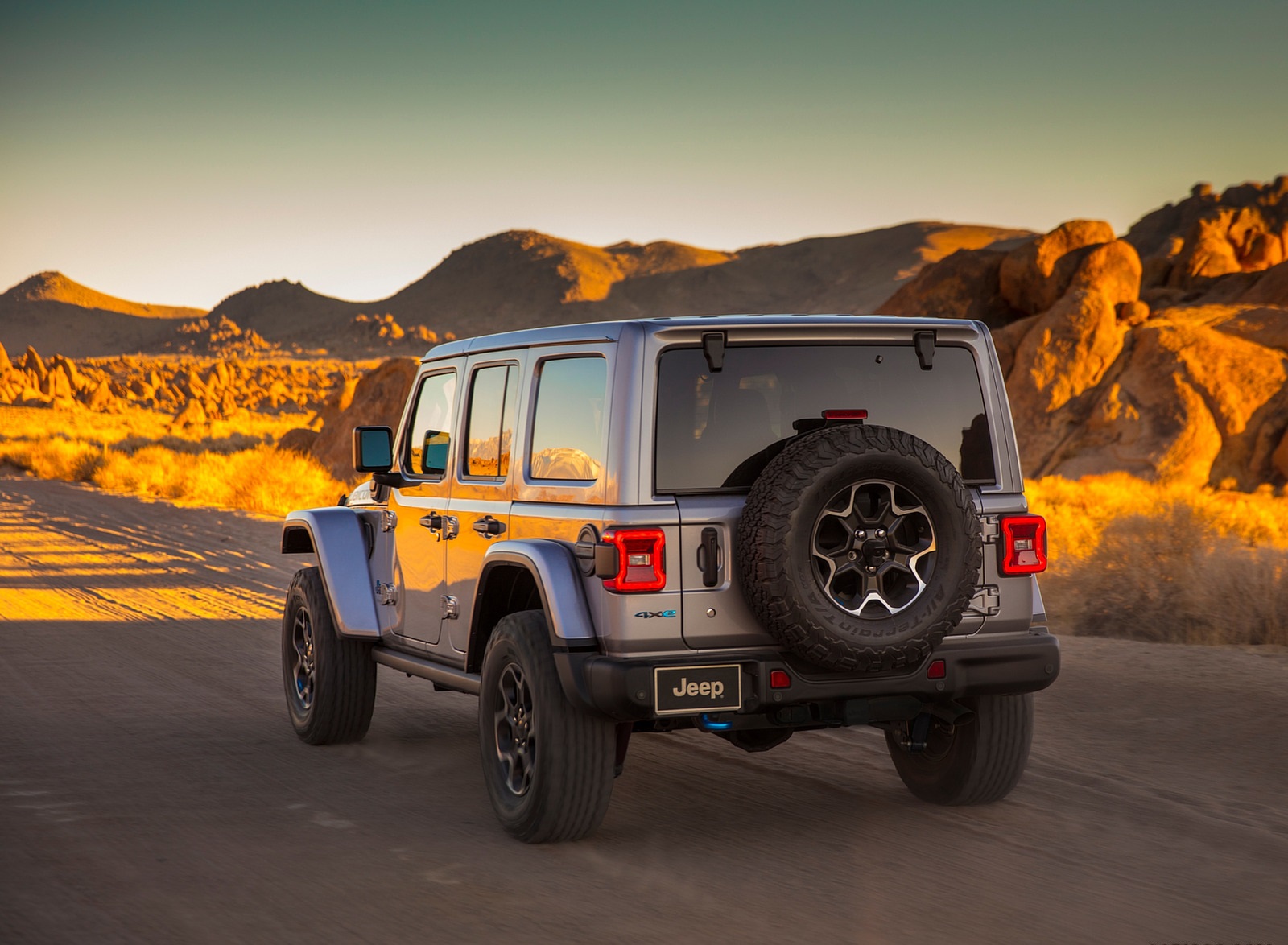 2021 Jeep Wrangler 4xe Plug-In Hybrid Rear Three-Quarter Wallpapers  #21 of 62