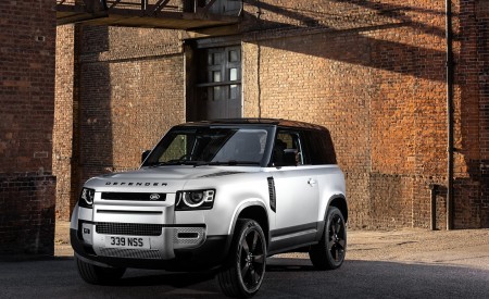 2021 Land Rover Defender 90 Front Three-Quarter Wallpapers  450x275 (23)