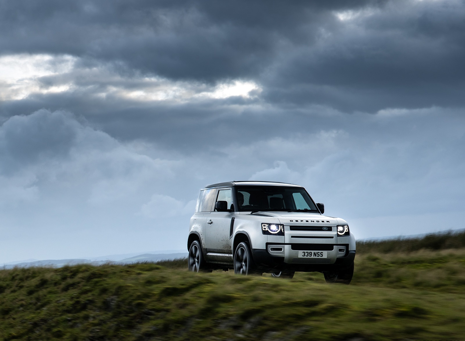 2021 Land Rover Defender 90 Front Three-Quarter Wallpapers #21 of 51