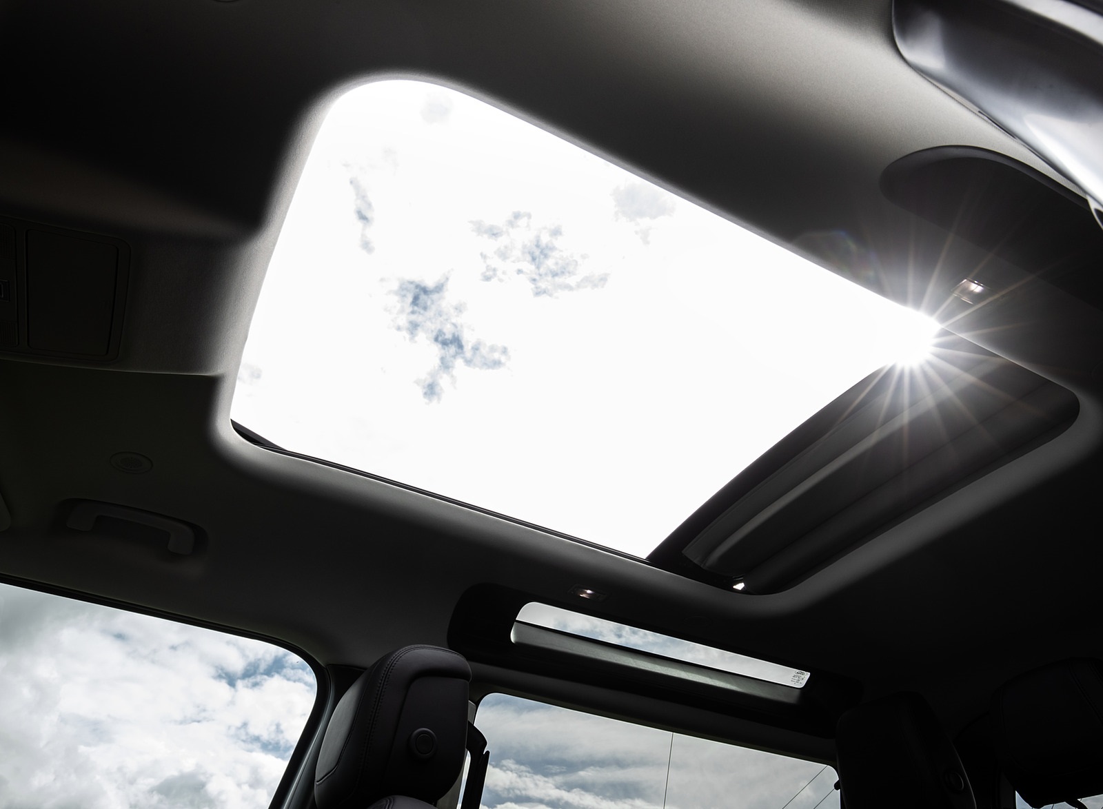 2021 Land Rover Defender 90 Panoramic Roof Wallpapers #47 of 51