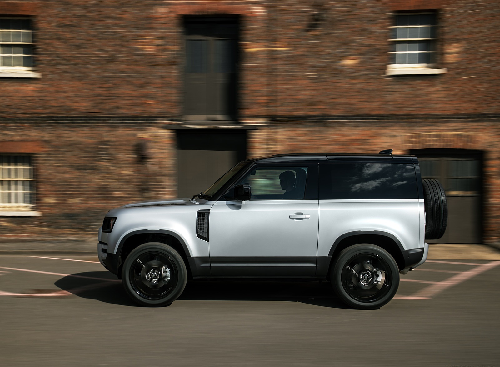 2021 Land Rover Defender 90 Side Wallpapers  (10)