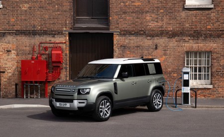 2021 Land Rover Defender Plug-In Hybrid Front Three-Quarter Wallpapers 450x275 (22)