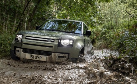 2021 Land Rover Defender Plug-In Hybrid Off-Road Wallpapers 450x275 (13)