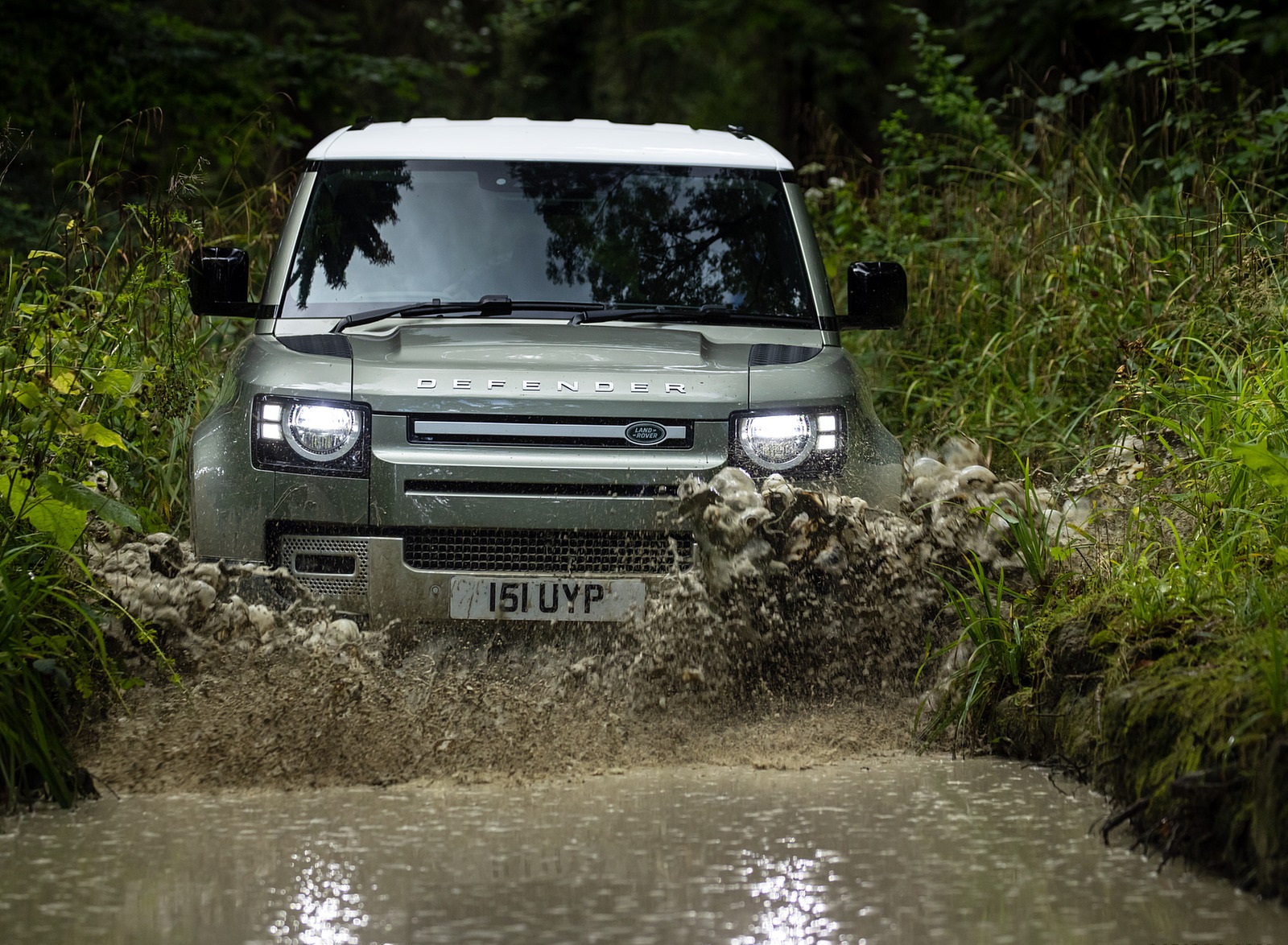 2021 Land Rover Defender Plug-In Hybrid Off-Road Wallpapers  #17 of 31