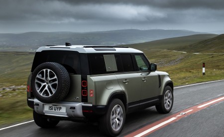 2021 Land Rover Defender Plug-In Hybrid Rear Three-Quarter Wallpapers 450x275 (7)