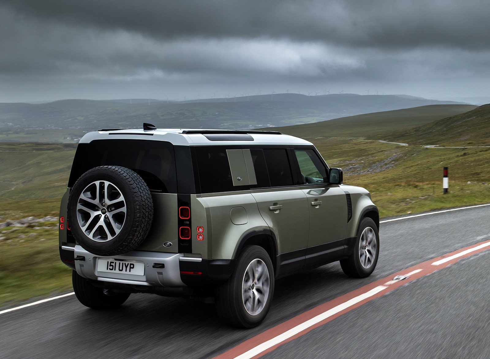 2021 Land Rover Defender Plug-In Hybrid Rear Three-Quarter Wallpapers (7)