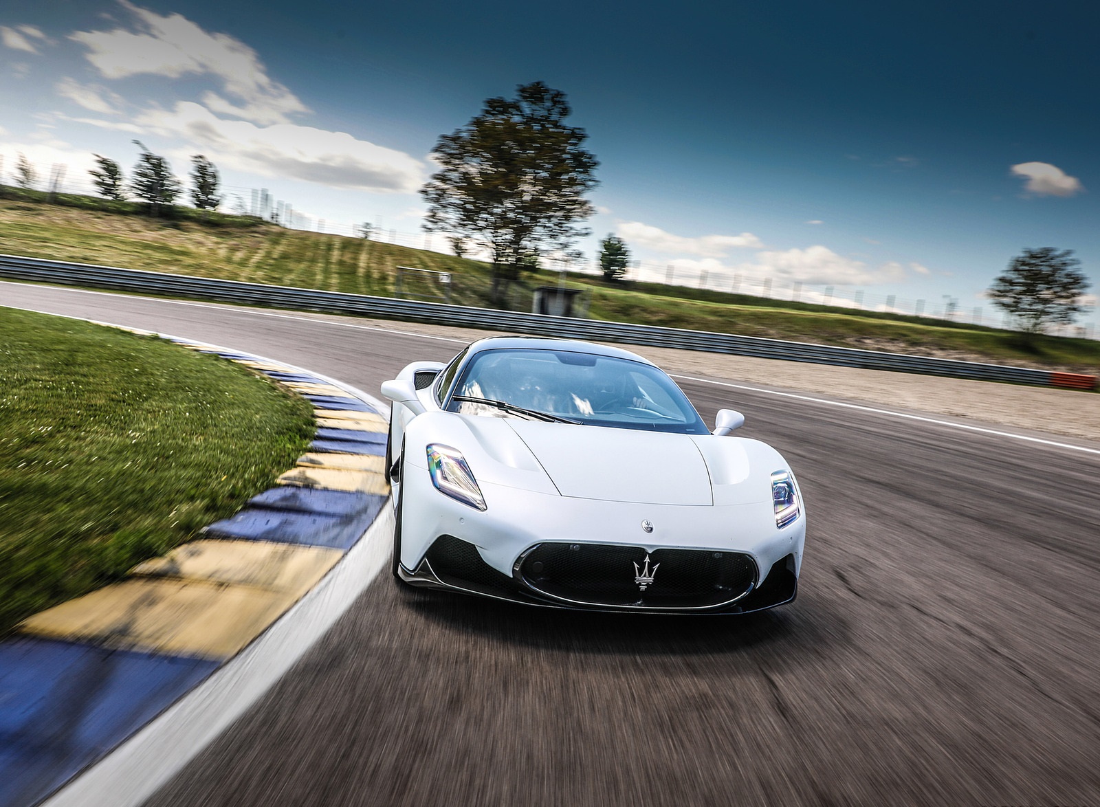 Maserati mc20 2021