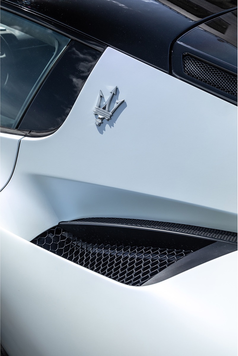 2021 Maserati MC20 (Color: Bianco Audace) Side Vent Wallpapers #76 of 158