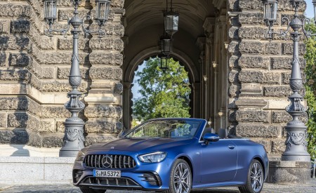 2021 Mercedes-AMG E 53 4MATIC+ Cabriolet (Color: Magno Brilliant Blue) Front Three-Quarter Wallpapers  450x275 (77)