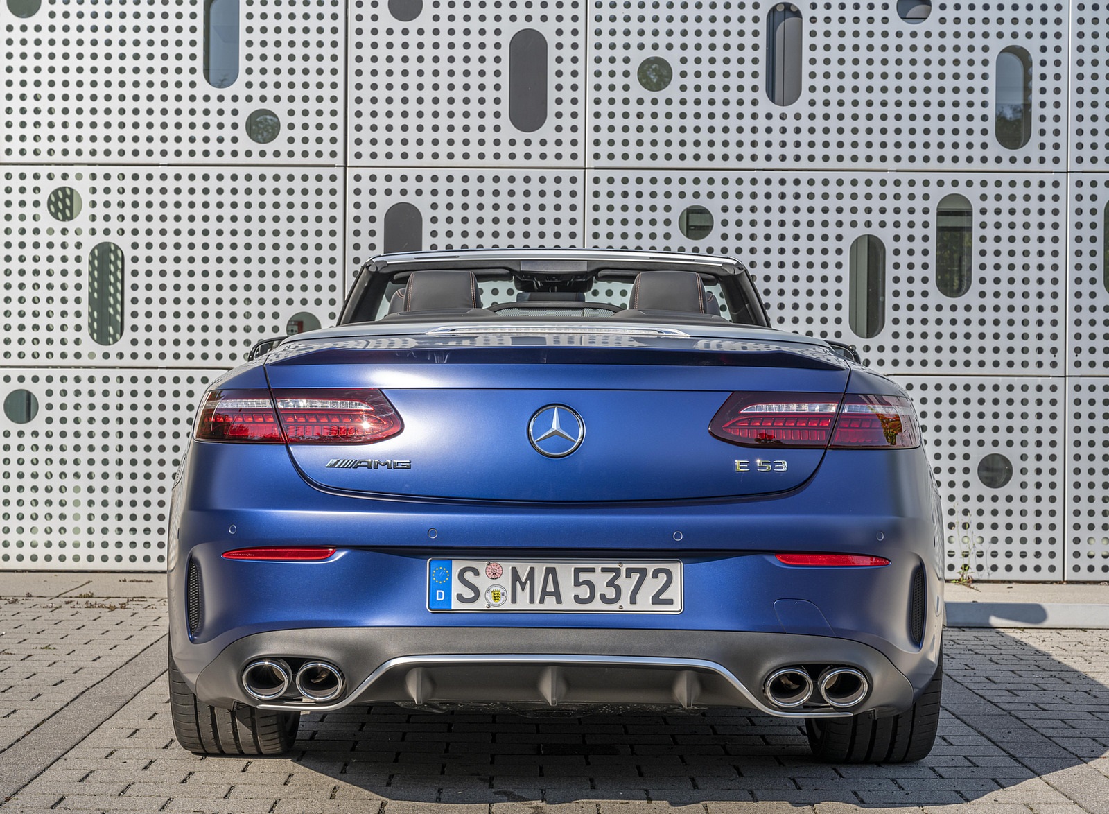 2021 Mercedes-AMG E 53 4MATIC+ Cabriolet (Color: Magno Brilliant Blue) Rear Wallpapers #107 of 152