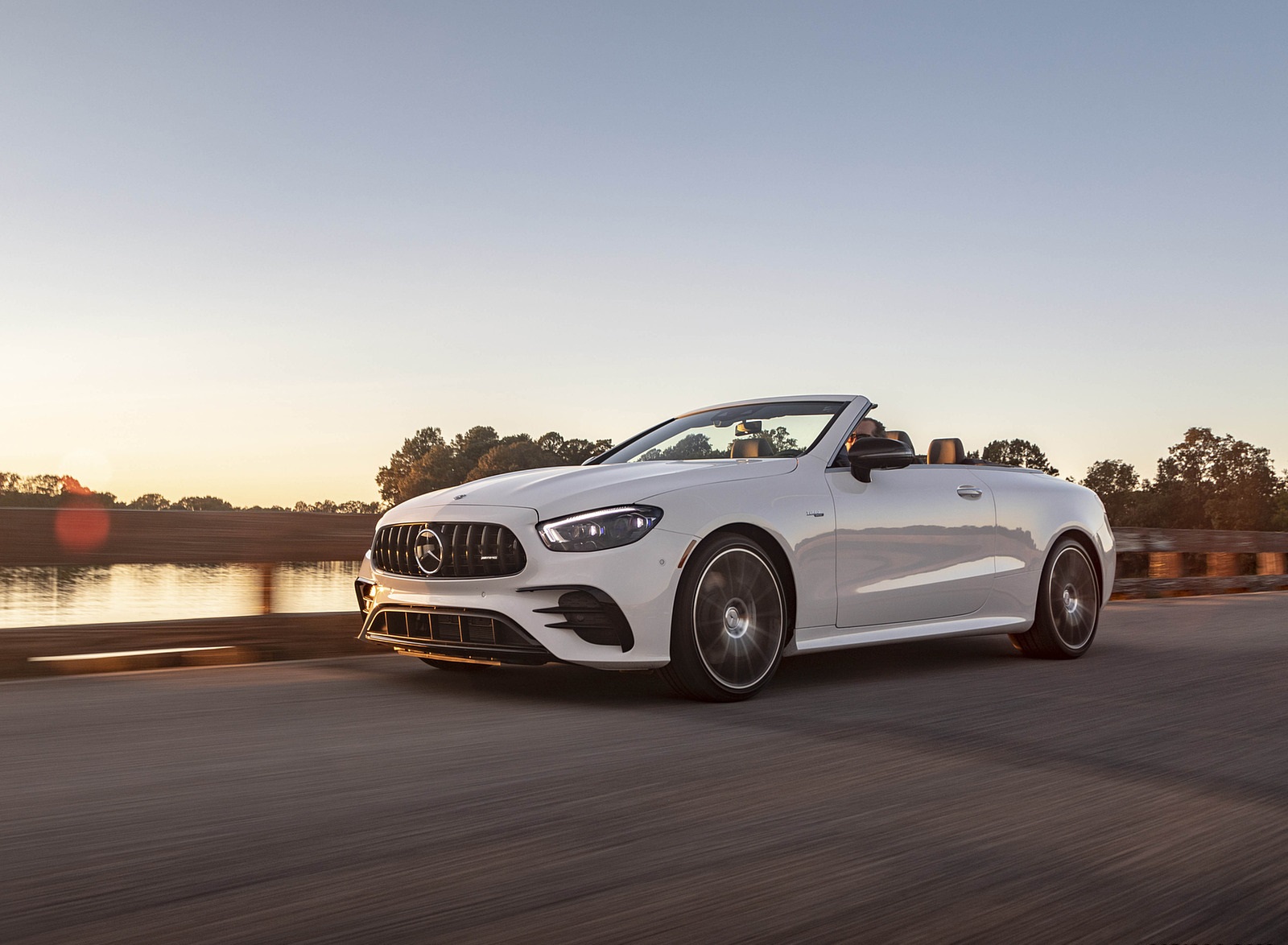 2021 Mercedes-AMG E 53 Cabriolet (US-Spec) Front Three-Quarter Wallpapers (7)