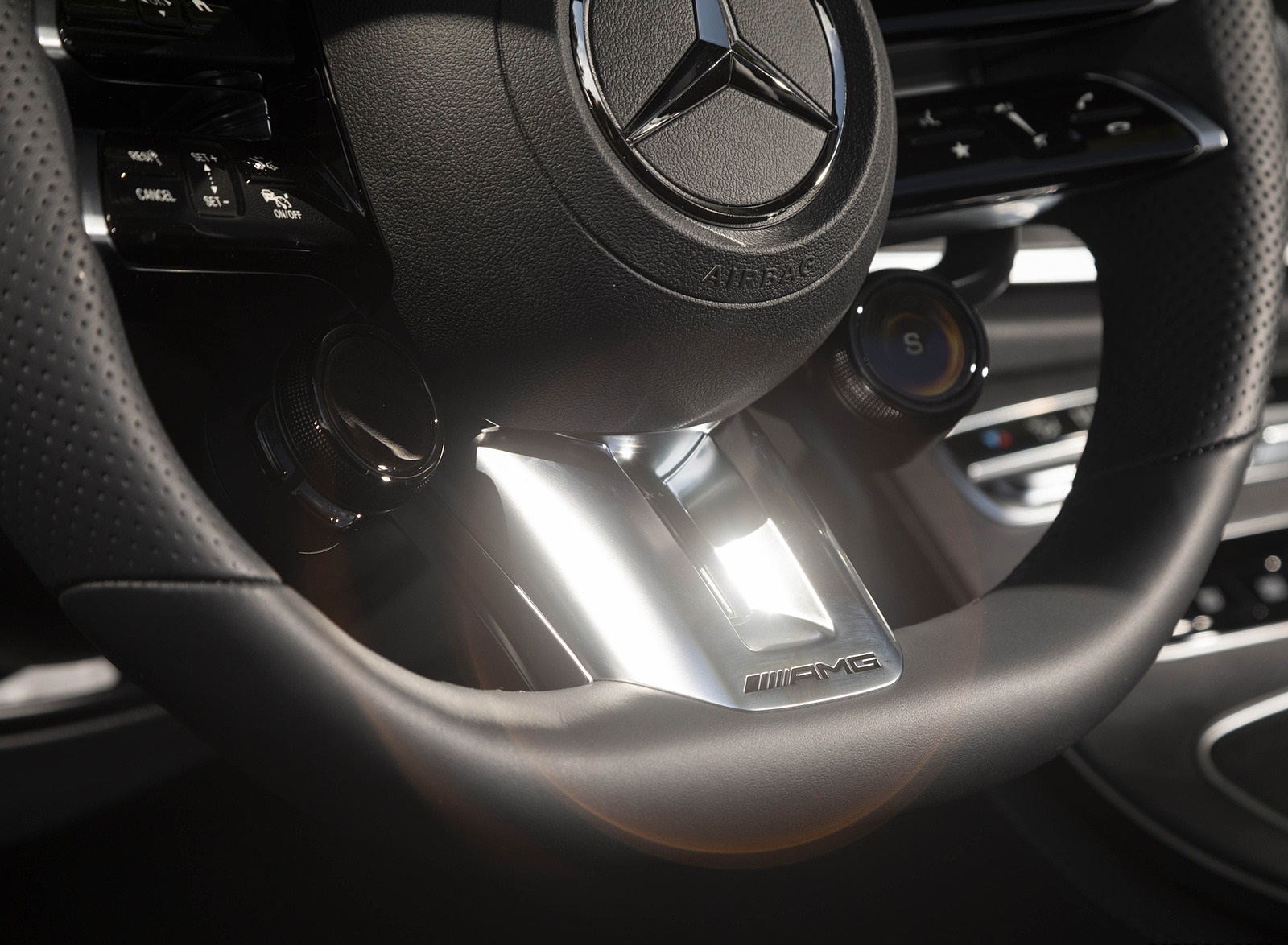 2021 Mercedes-AMG E 53 Cabriolet (US-Spec) Interior Steering Wheel Wallpapers #39 of 152