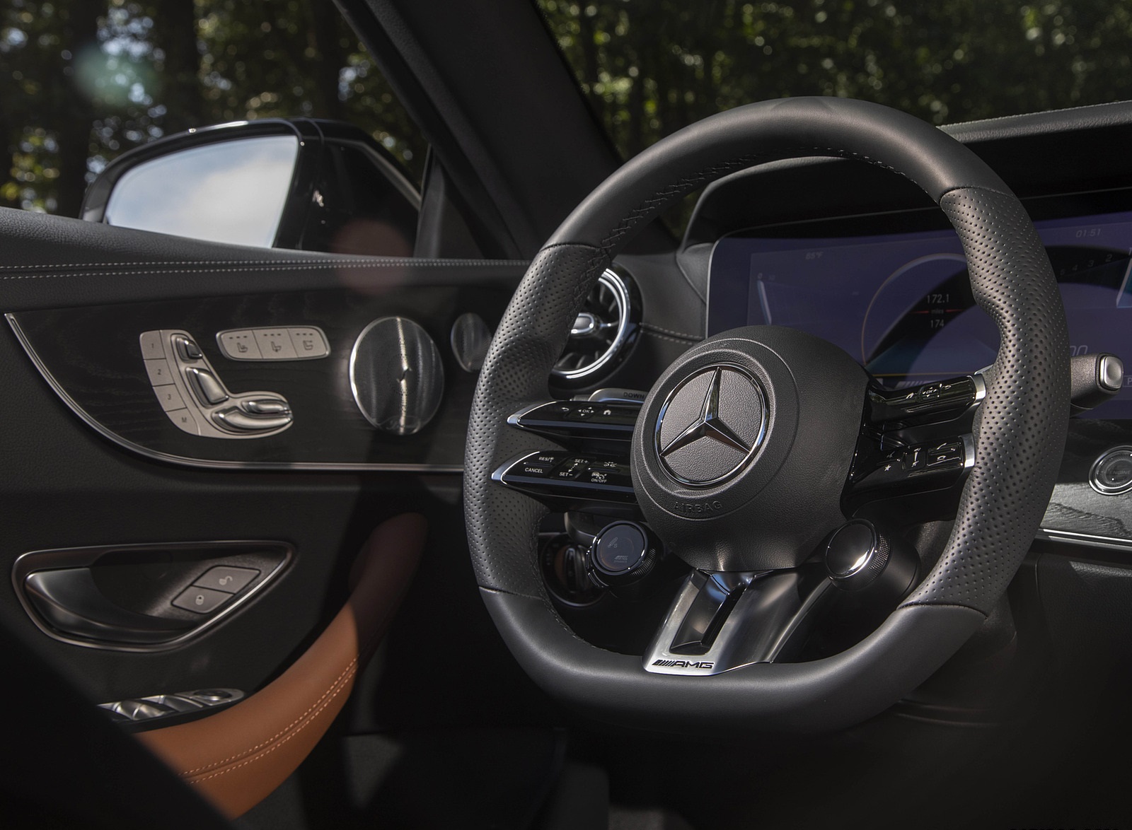 2021 Mercedes-AMG E 53 Cabriolet (US-Spec) Interior Steering Wheel Wallpapers #35 of 152