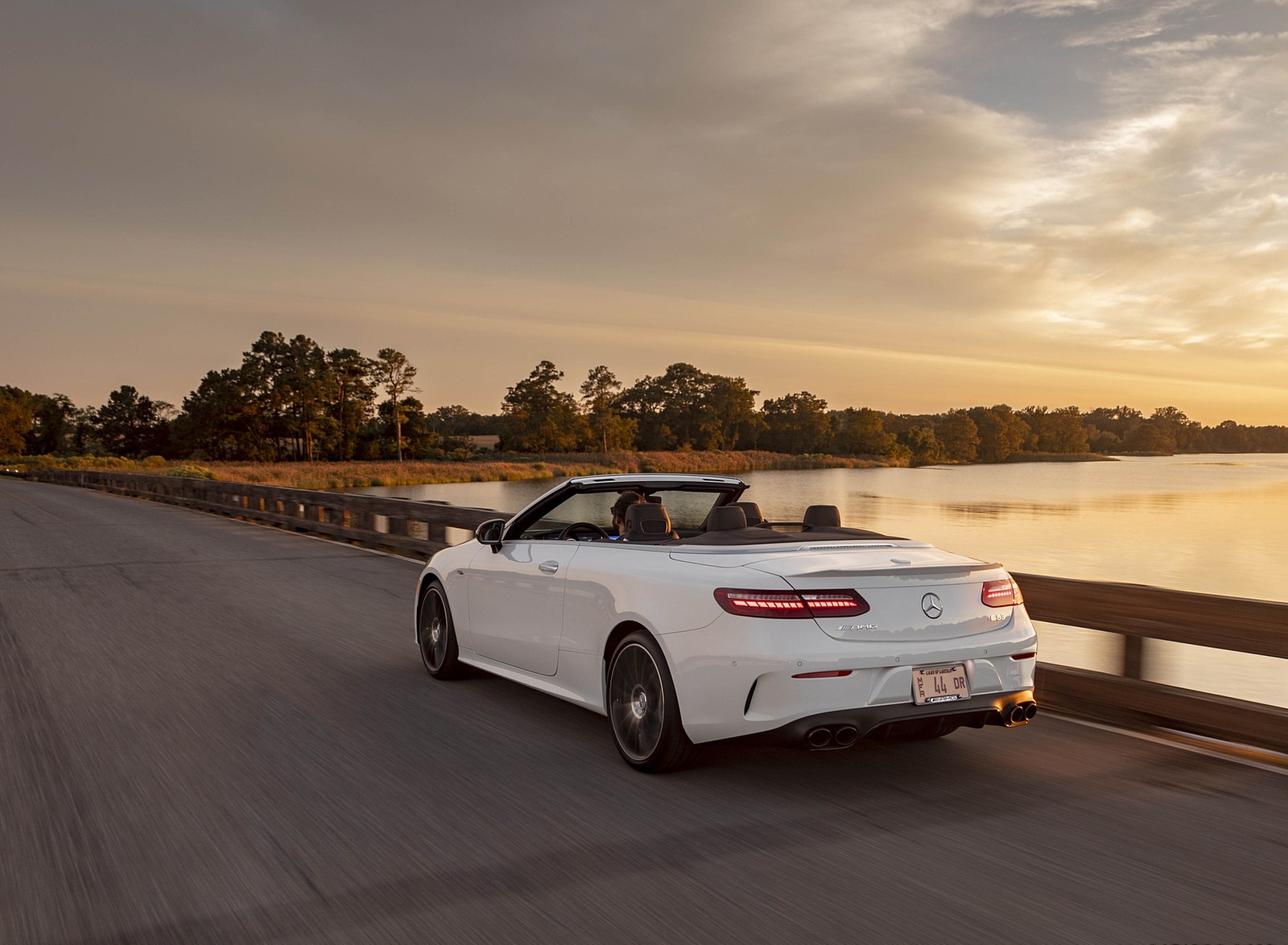 2021 Mercedes-AMG E 53 Cabriolet (US-Spec) Rear Three-Quarter Wallpapers (9)