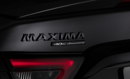 2021 Nissan Maxima 40th Anniversary Edition Badge Wallpapers 450x275 (12)