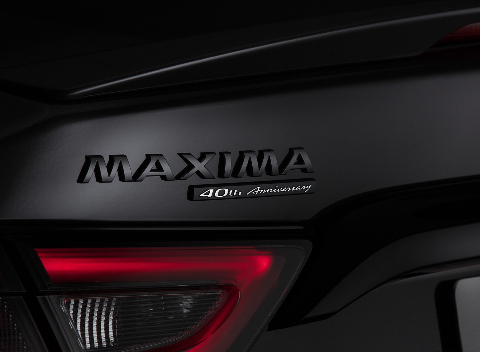 2021 Nissan Maxima 40th Anniversary Edition Badge Wallpapers #12 of 22