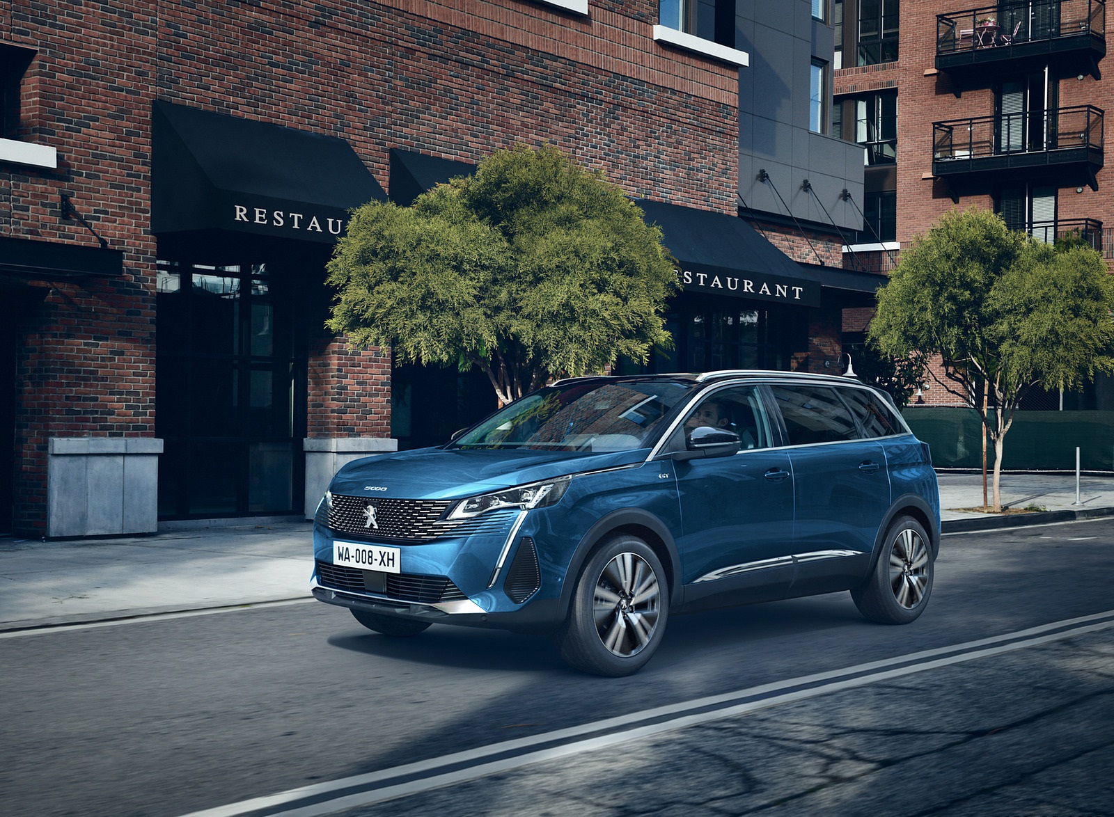 2021 Peugeot 5008 Front Three-Quarter Wallpapers  (5)