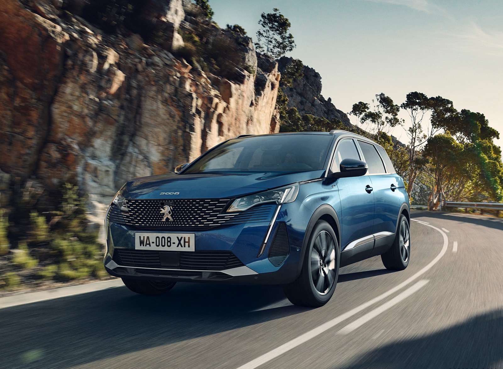 2021 Peugeot 5008 Front Three-Quarter Wallpapers (1)