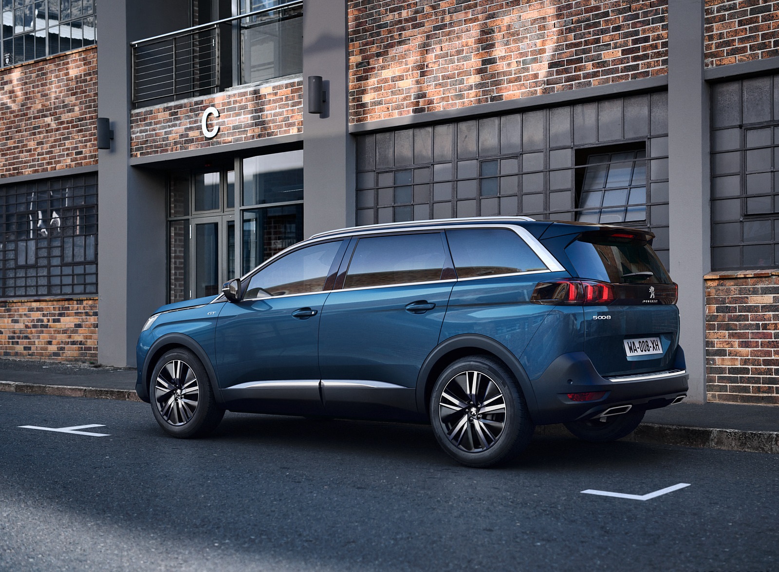 2021 Peugeot 5008 Rear Three-Quarter Wallpapers #6 of 25