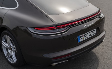 2021 Porsche Panamera 4 (Color: Truffle Brown Metallic) Tail Light Wallpapers 450x275 (21)