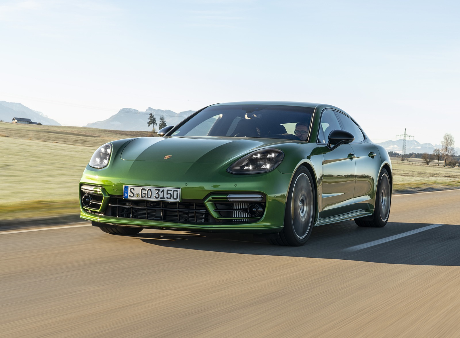 2021 Porsche Panamera 4S (Color: Mamba Green Metallic) Front Three-Quarter Wallpapers (1)