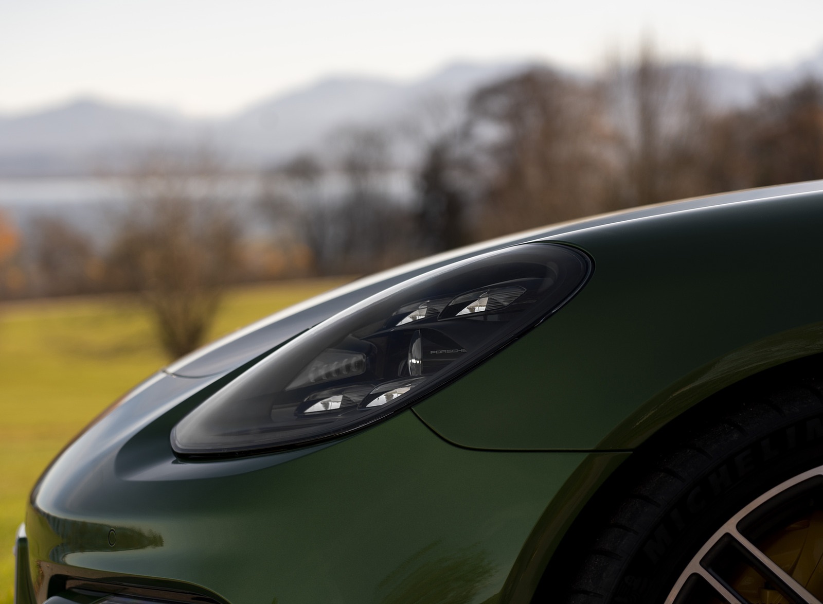 2021 Porsche Panamera 4S (Color: Mamba Green Metallic) Headlight Wallpapers #33 of 46