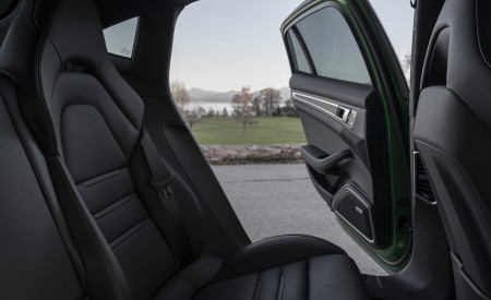 2021 Porsche Panamera 4S (Color: Mamba Green Metallic) Interior Rear Seats Wallpapers 450x275 (42)