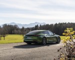 2021 Porsche Panamera 4S (Color: Mamba Green Metallic) Rear Three-Quarter Wallpapers 150x120 (26)