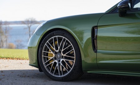 2021 Porsche Panamera 4S (Color: Mamba Green Metallic) Wheel Wallpapers 450x275 (30)